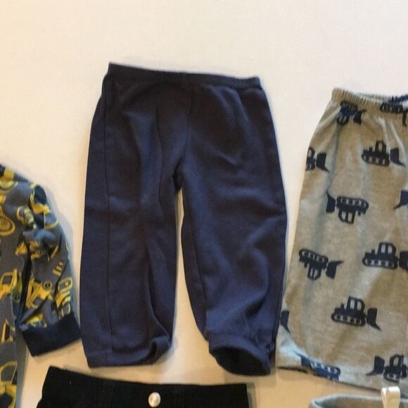 Carter’s Lot Of 5 pants and pajamas 12m boys - Picture 5 of 8